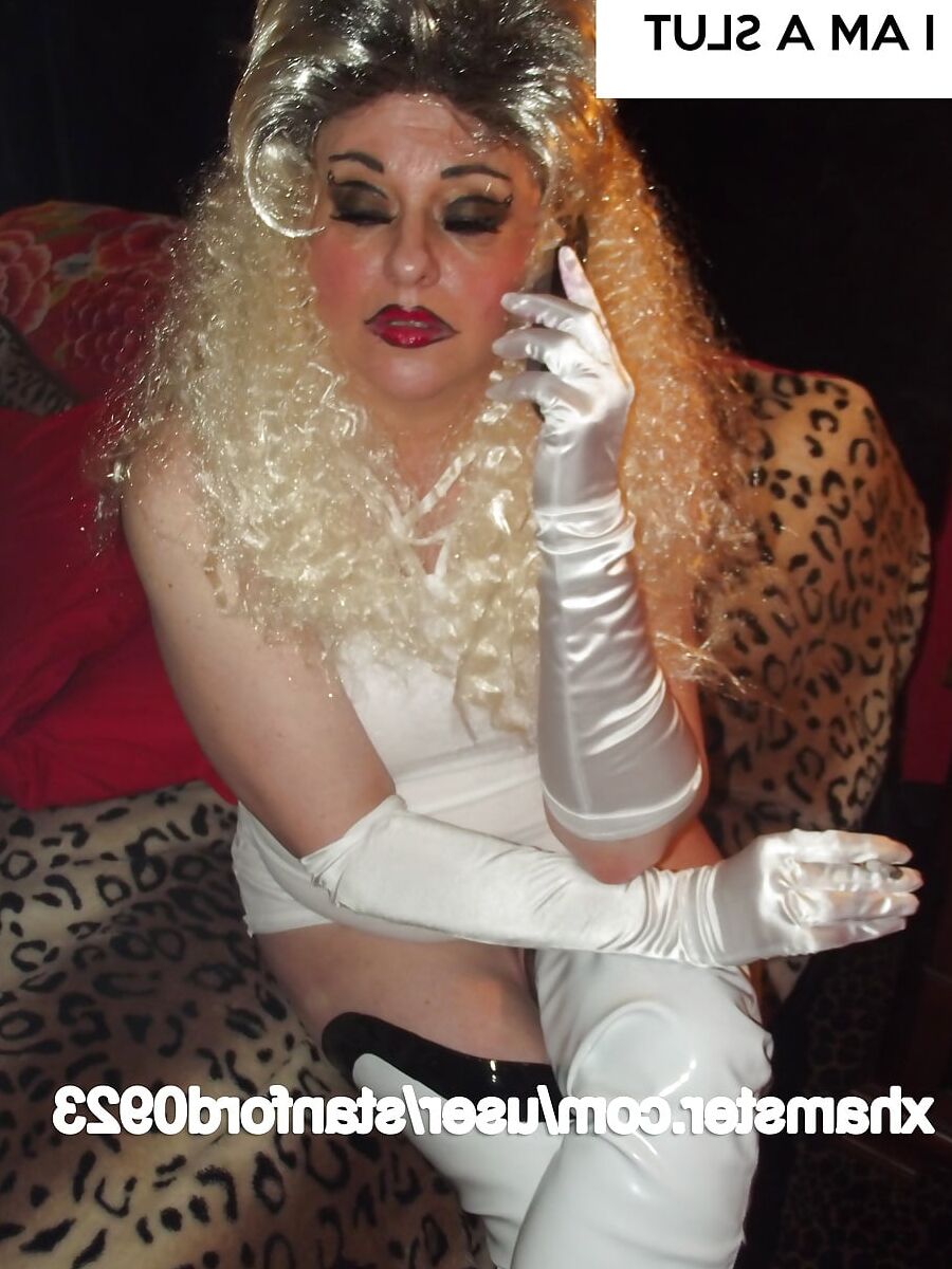 WHITE SLUT SMOKING PT2