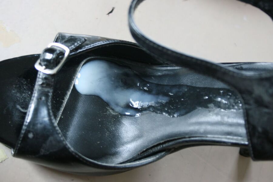 High heel cum shot