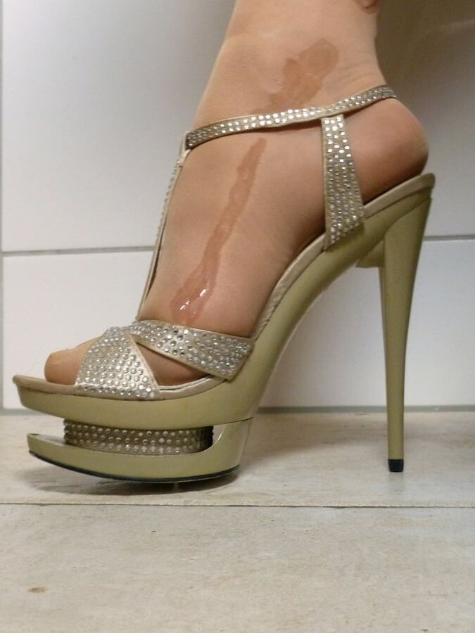 High heel cum shot