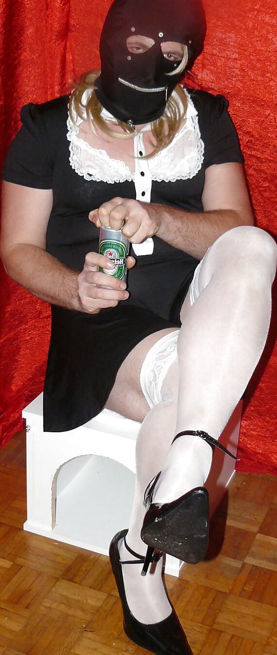 Sexy sissy drink Heineken