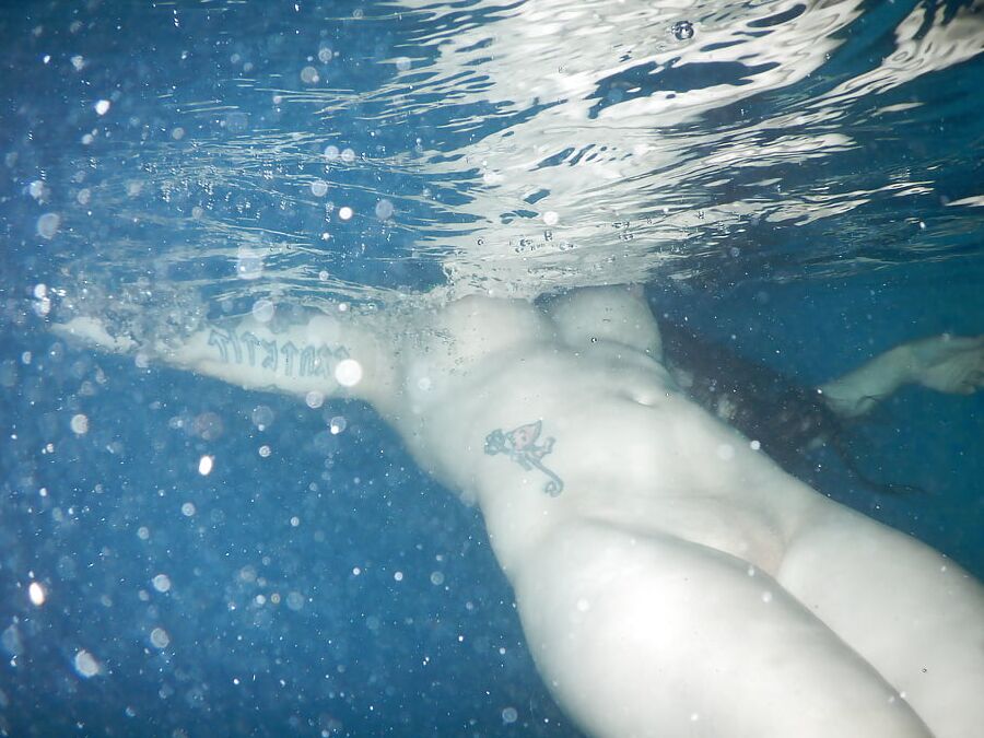 Night swim before my gangbang