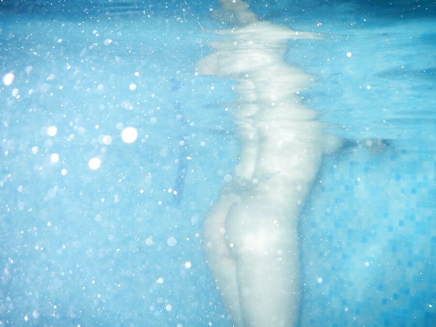 Night swim before my gangbang