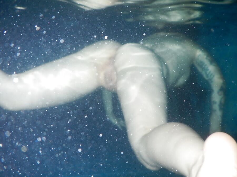 Night swim before my gangbang