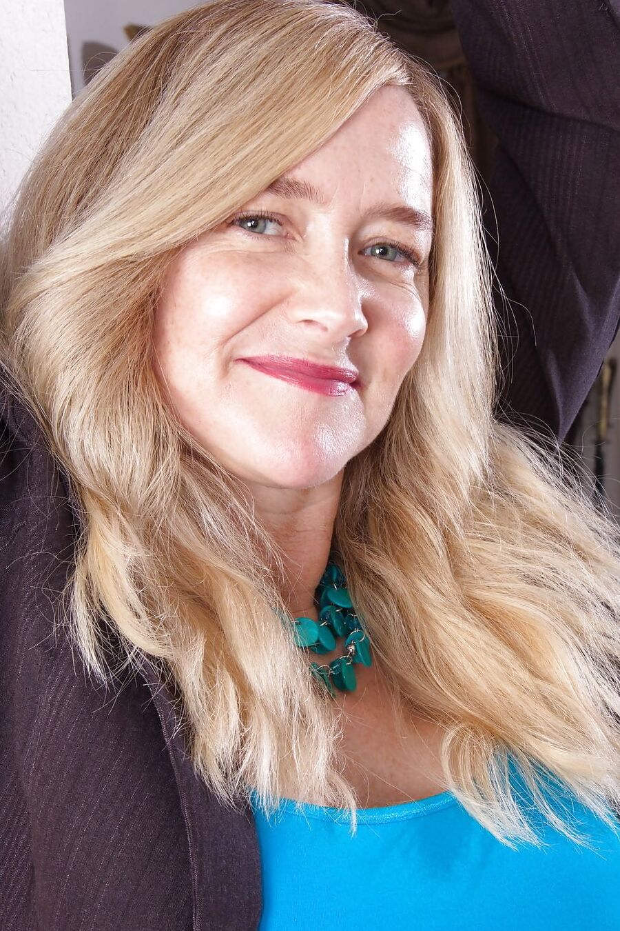 50 year old US milf Eva Griffin from OlderWomanFun