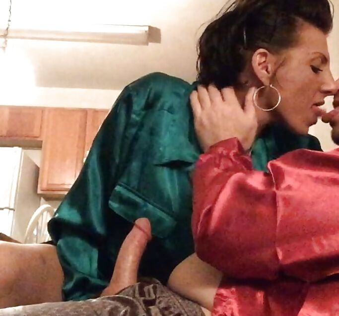 Sexy Satin Glamour Milf Set