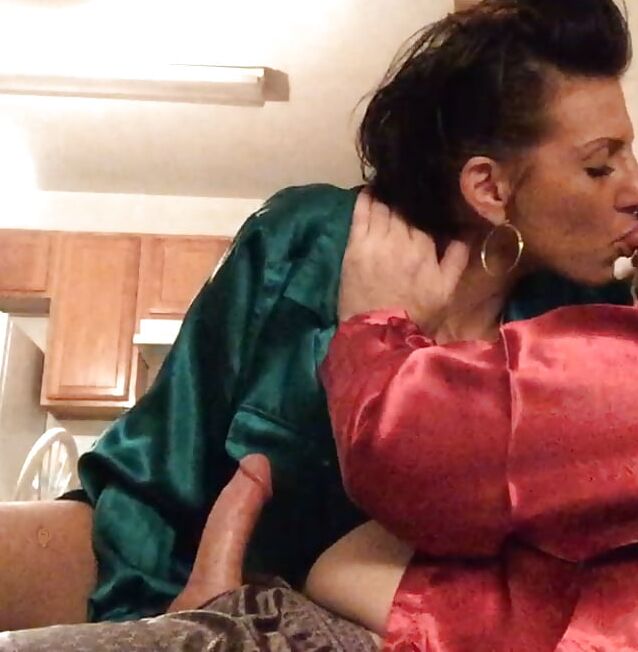 Sexy Satin Glamour Milf Set