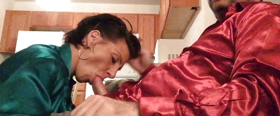 Sexy Satin Glamour Milf Set