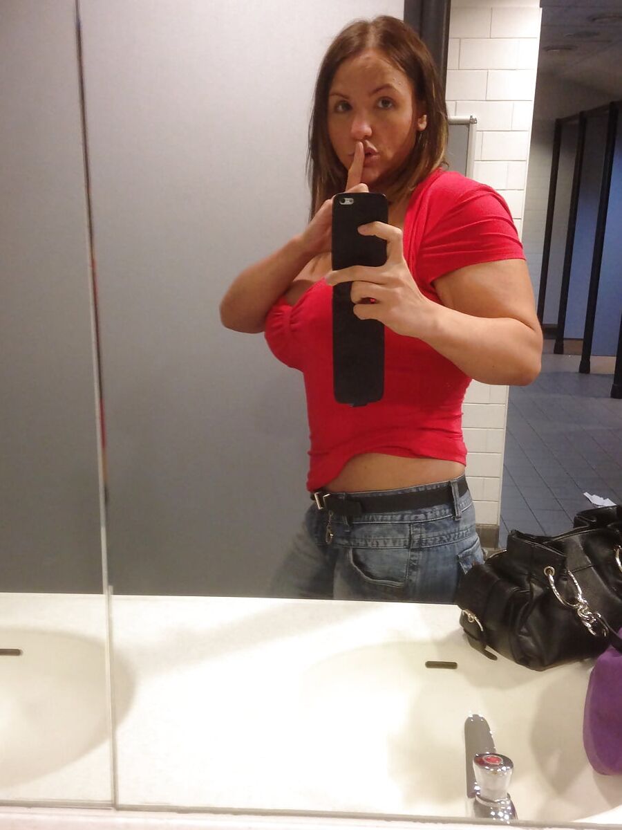 Just decided to show off my big tits and ass