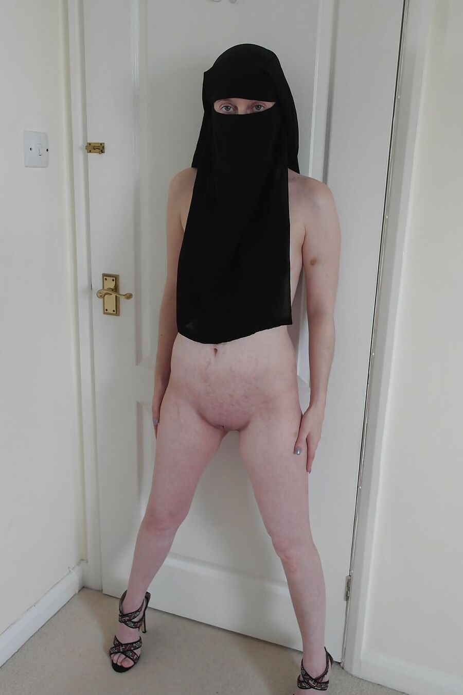 British wife Naked in Black Niqab