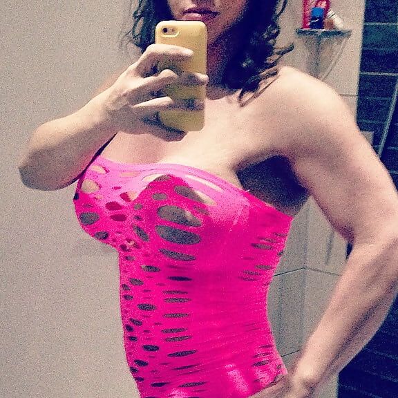 Tabbyanne Sexy Muscle pics