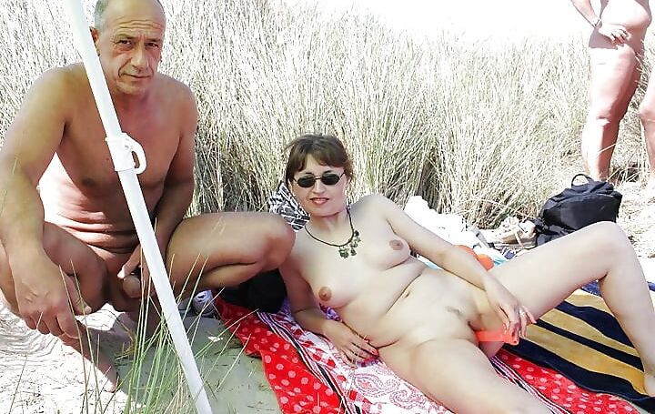 Blowjob on the beach