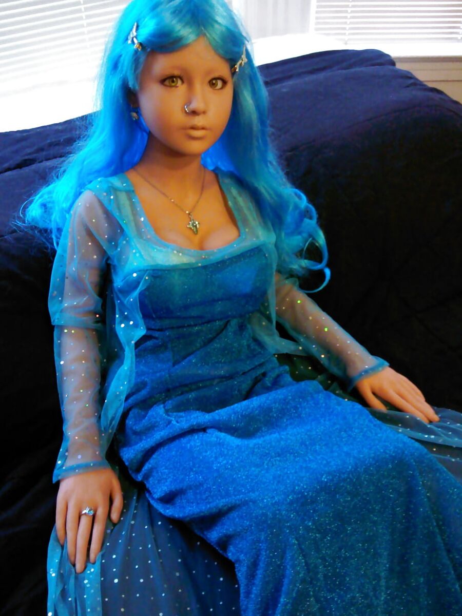 Nina the love doll