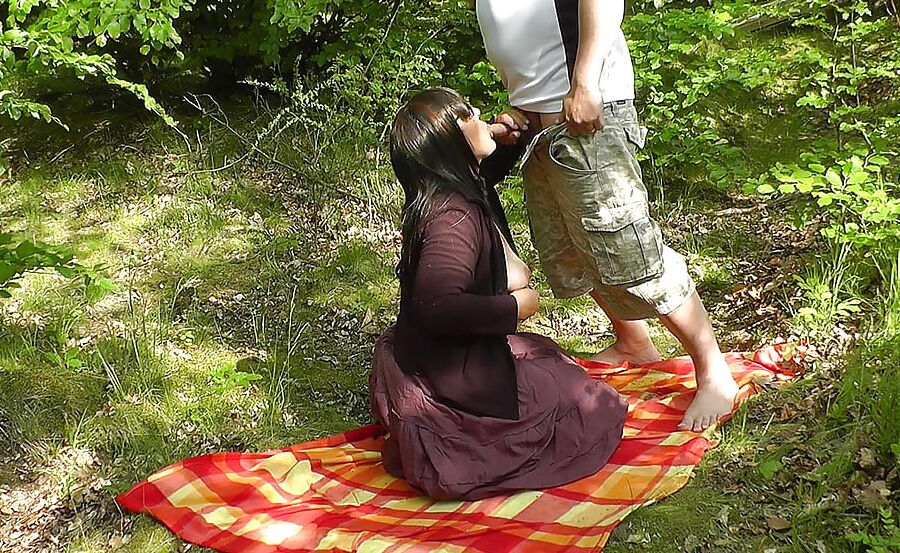 Slutwife gangbanged by strangers