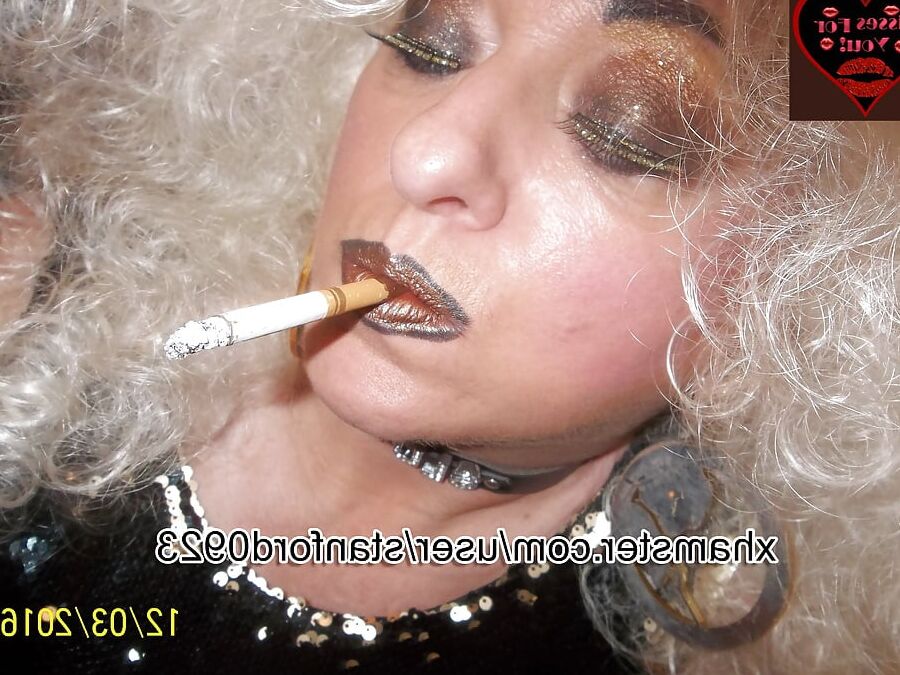 SMOKING DIVA SLUT1
