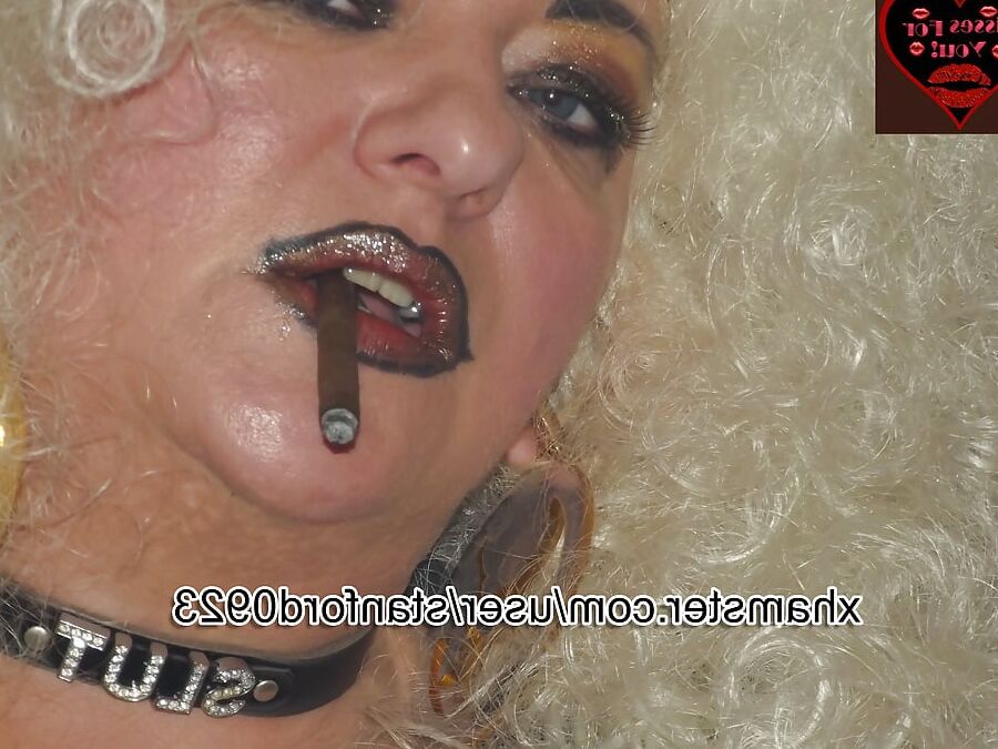 SMOKING DIVA SLUT 2