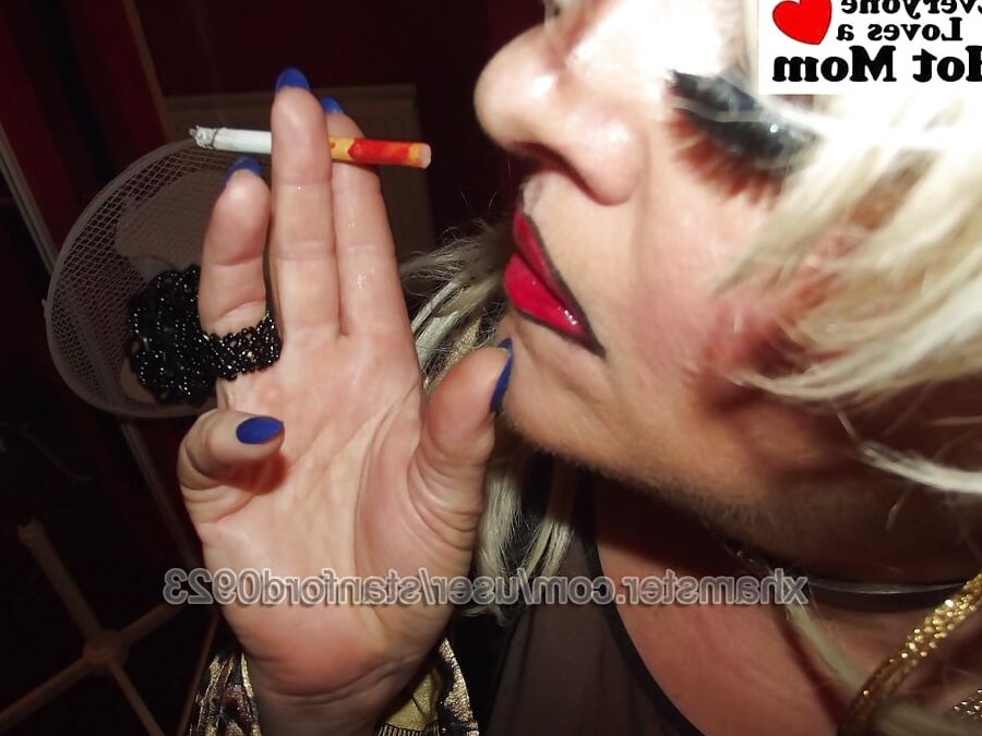 LEOPARD MILF SMOKING ONLY PT1