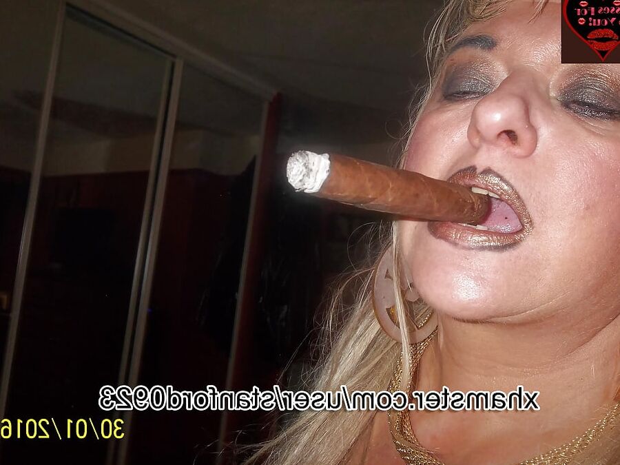 CIGAR GOLD SMOKING P3