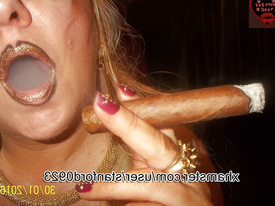 CIGAR GOLD SMOKING P3