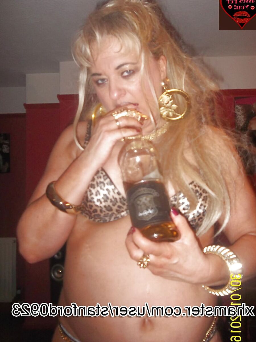 CIGAR GOLD SMOKING PT2