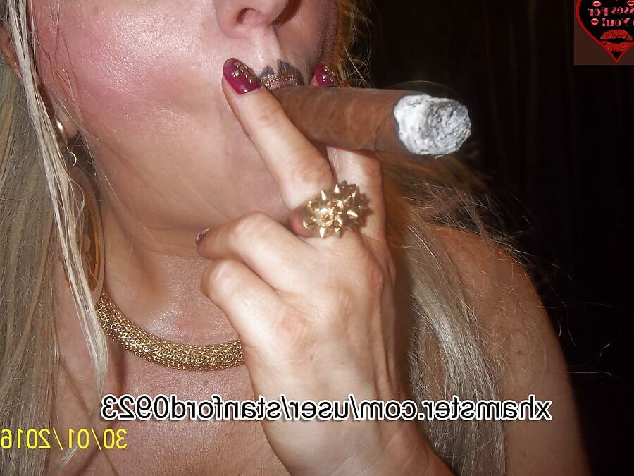 CIGAR GOLD SMOKING P3