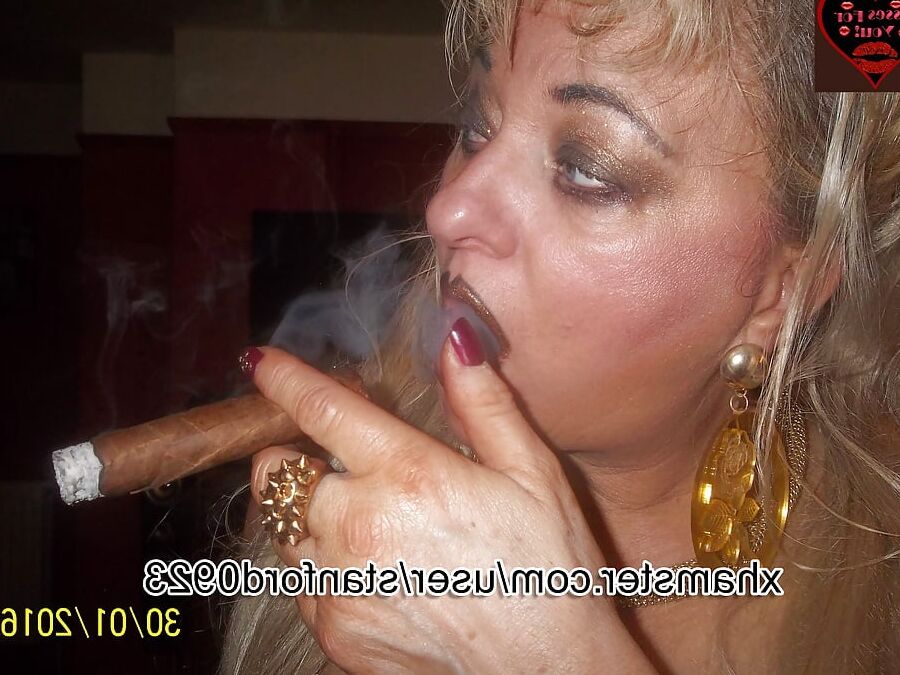CIGAR GOLD SMOKING P3