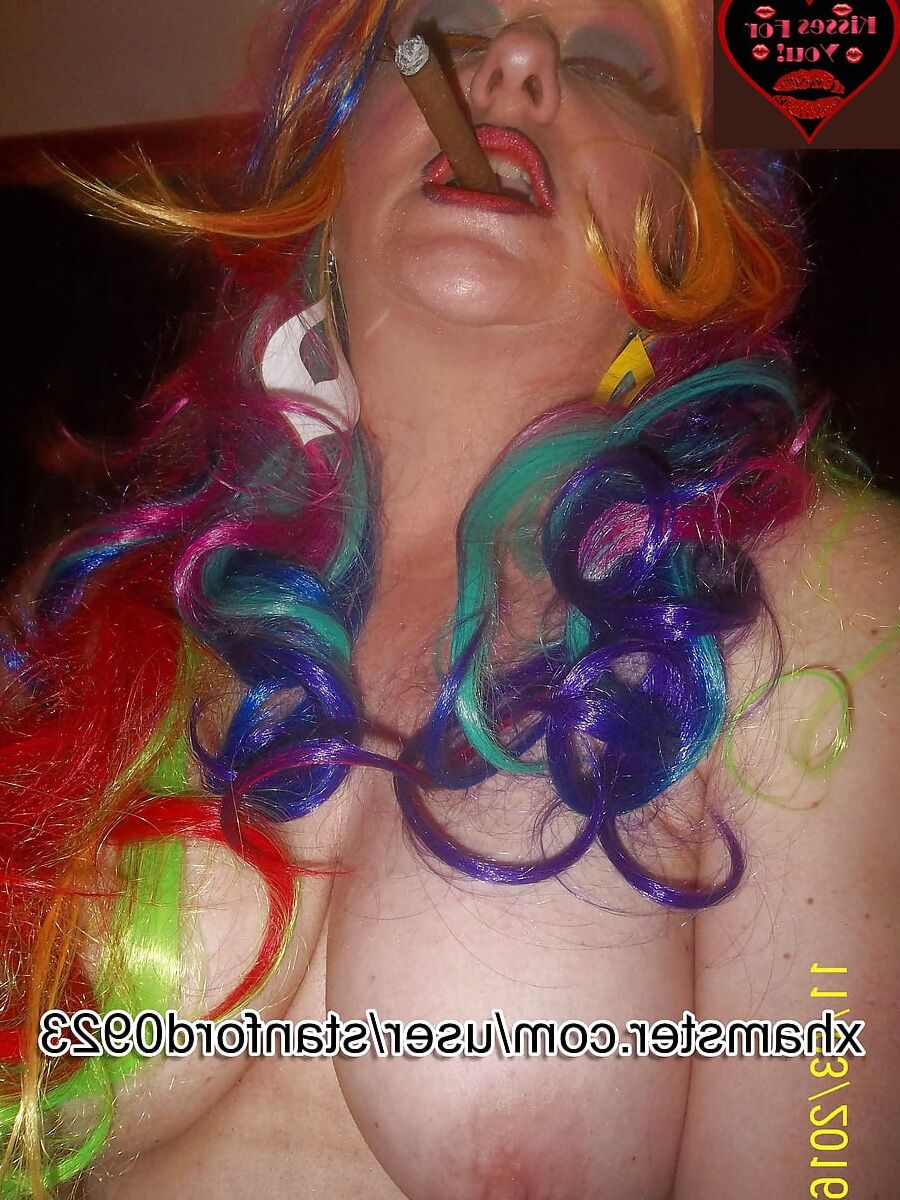 TASTE THE RAINBOW SLUT 2