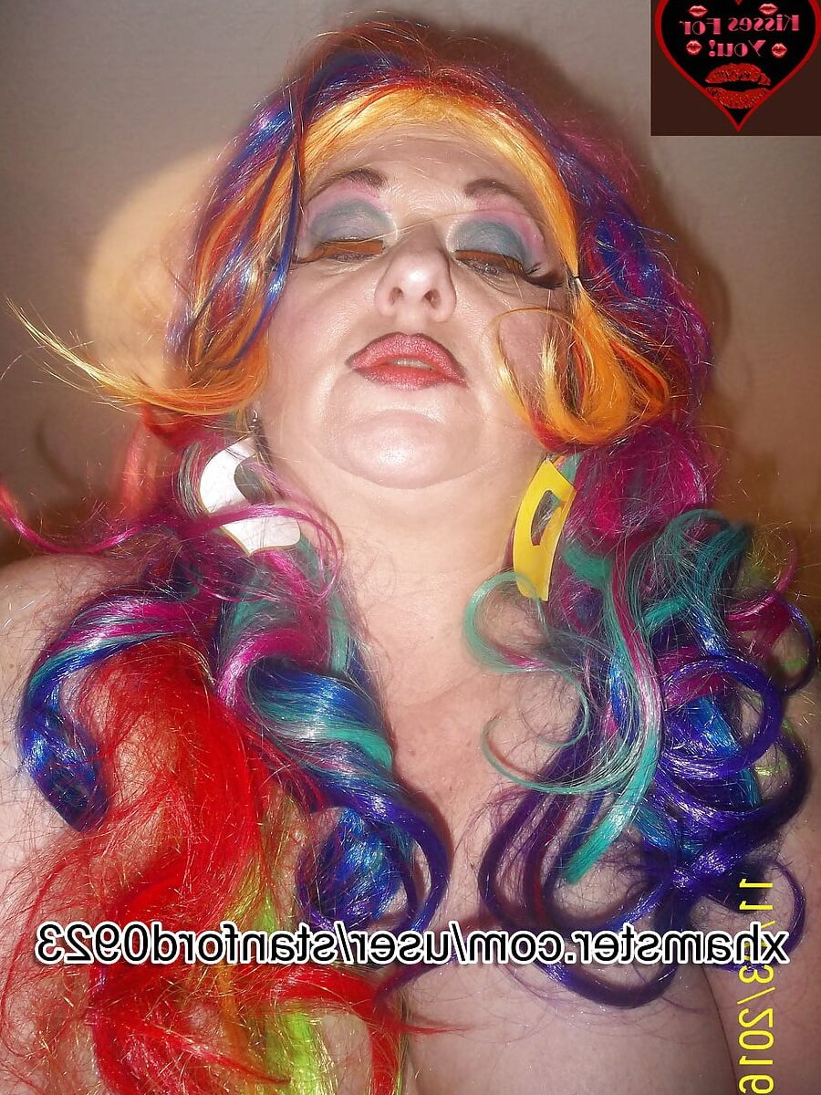 TASTE THE RAINBOW SLUT 2