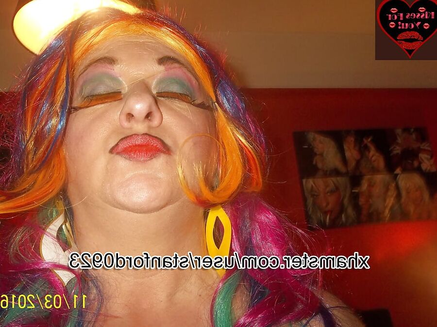 TASTE THE RAINBOW SLUT 2