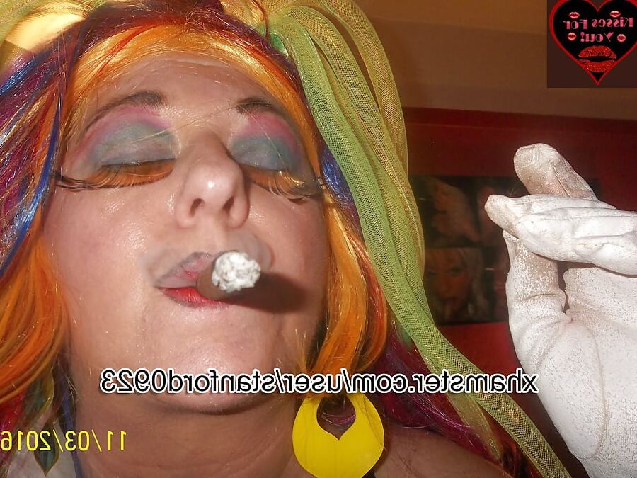 TASTE THE RAINBOW SLUT 2