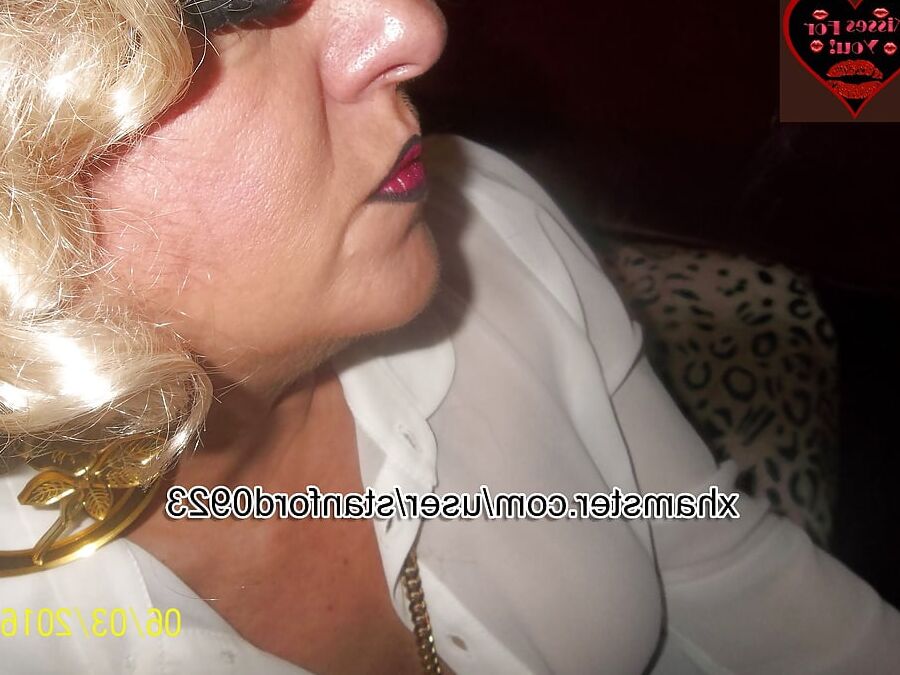 MILFs MOTHERS DAY PT1