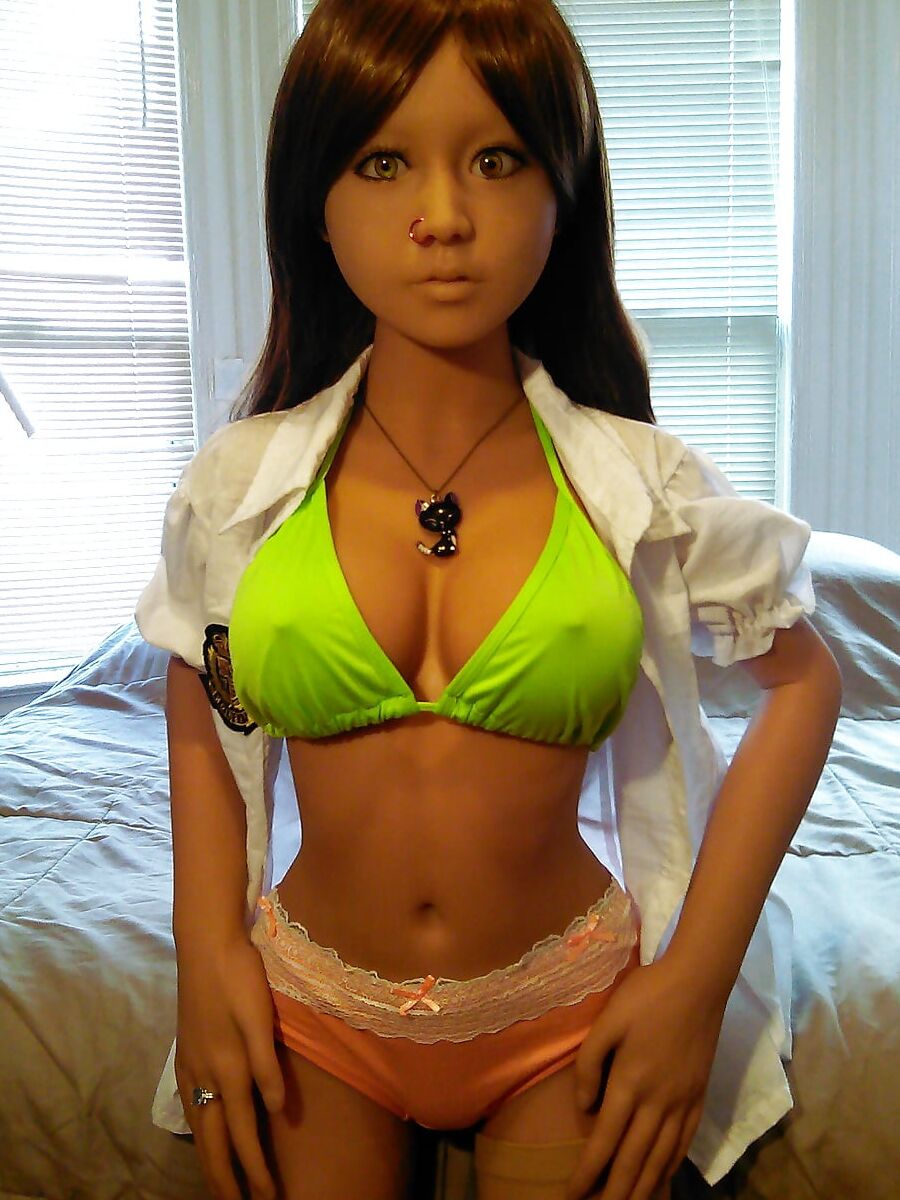 Nina in uniform
