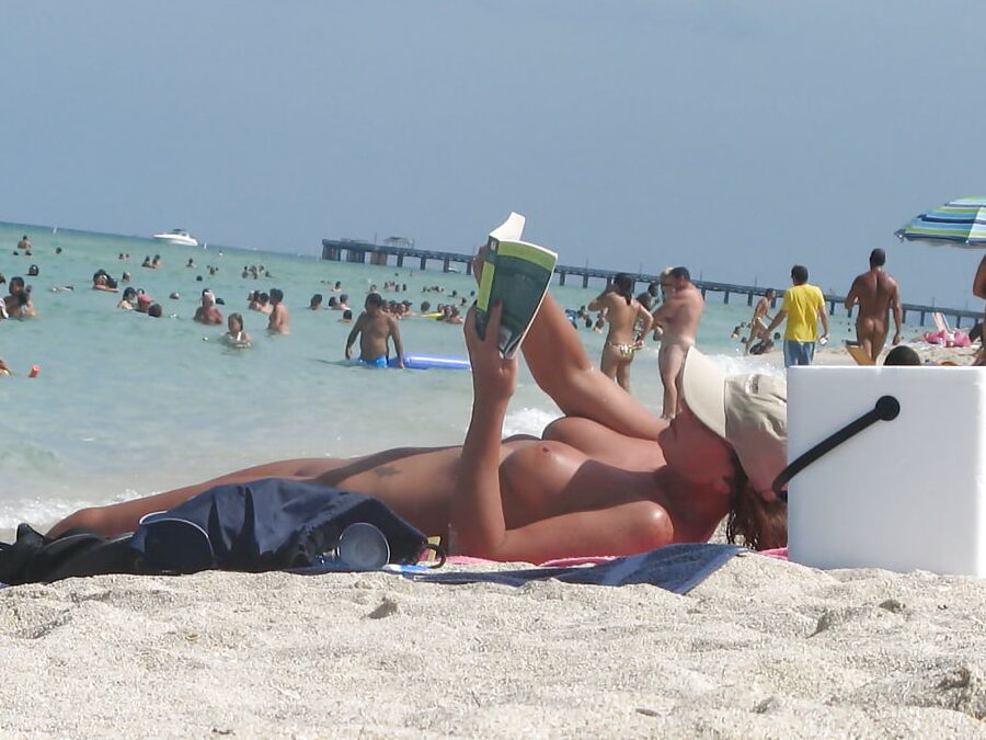 Nudist beach girl