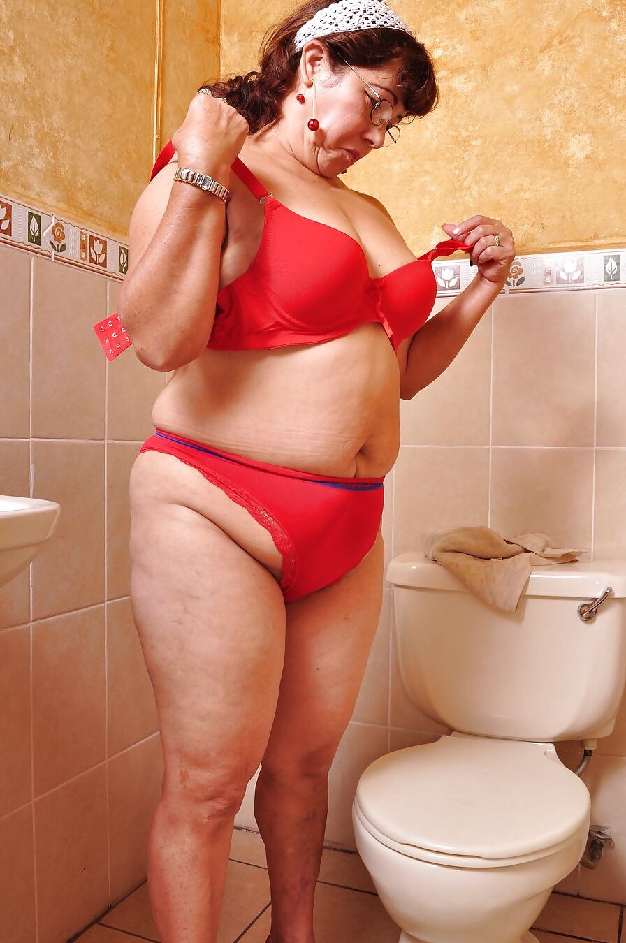 50 year old granny Maribel from OlderWomanFun