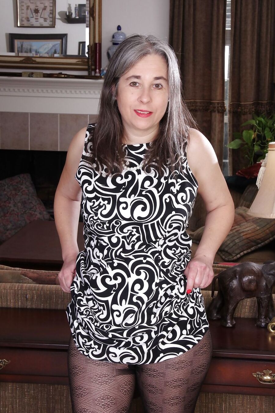 45 year old American milf Kelli from OlderWomanFun