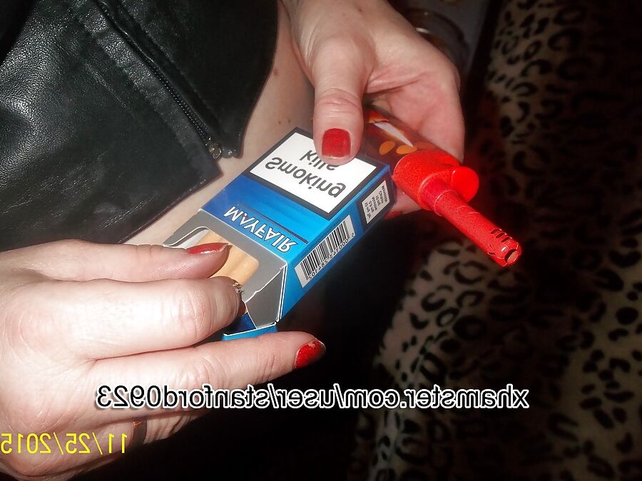 SLUT PIP SMOKING