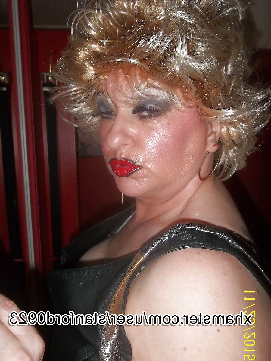 SLUT PIP SMOKING