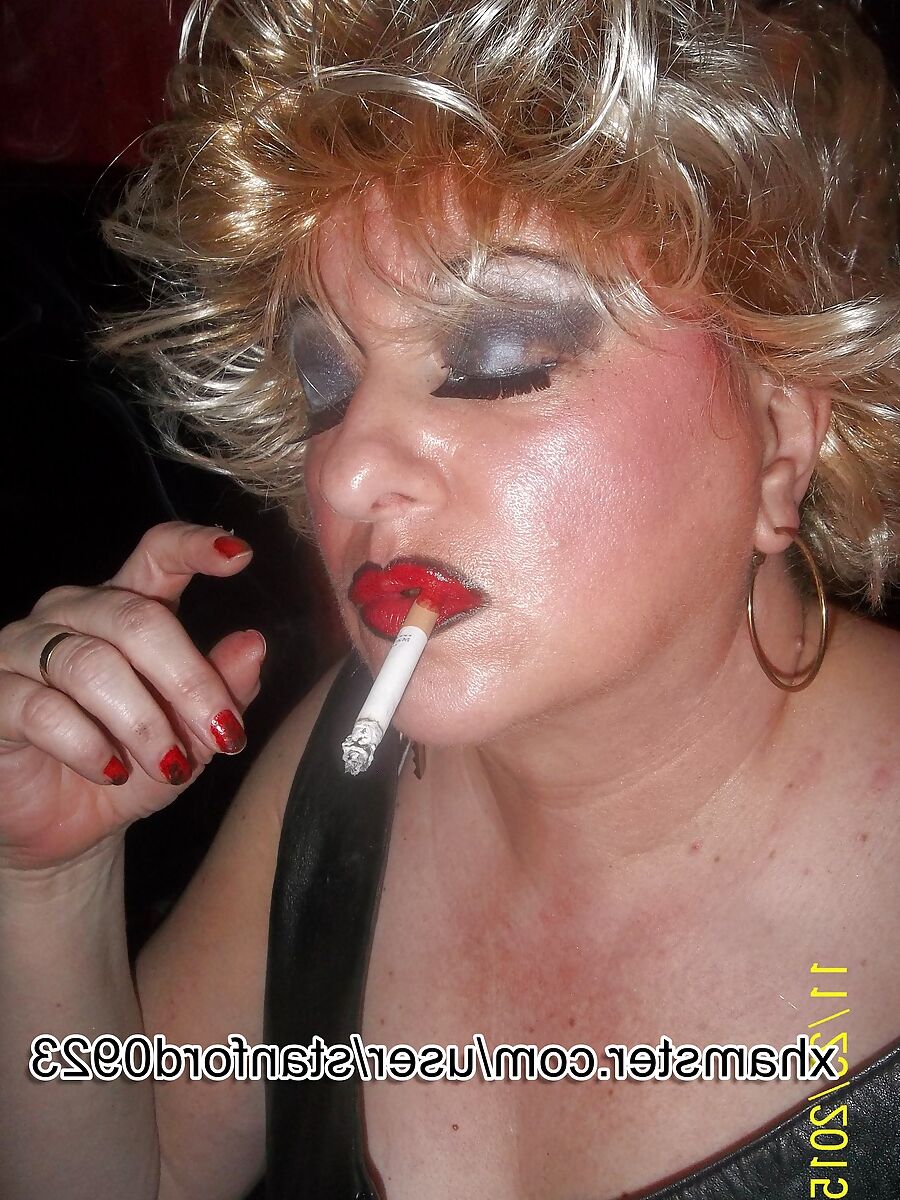 SLUT PIP SMOKING