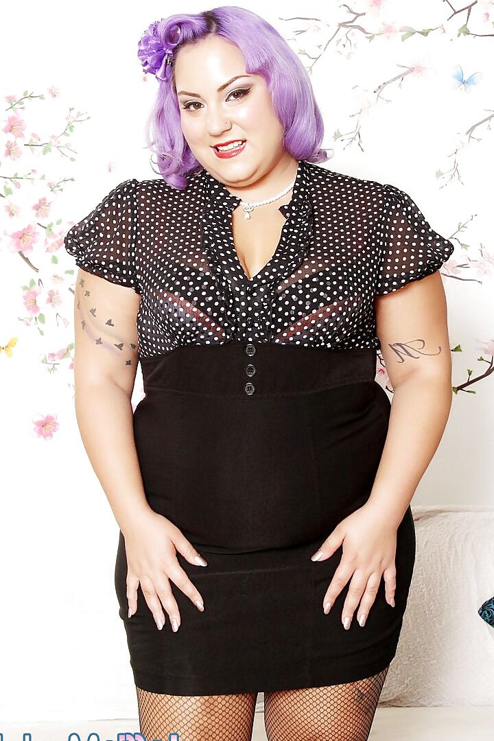 Full-figured Jade Rose looks damn hot