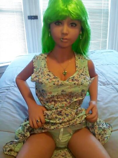 Nina's green dress