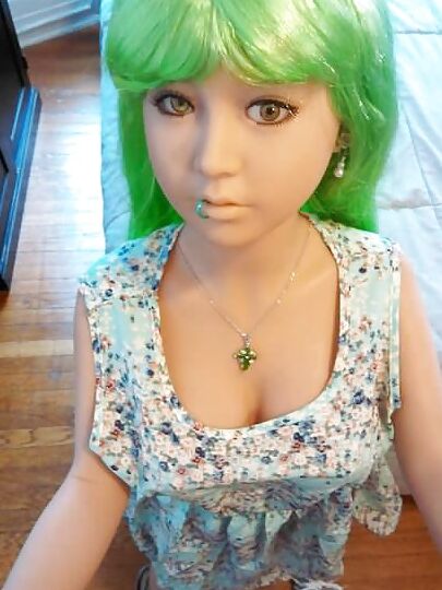 Nina's green dress