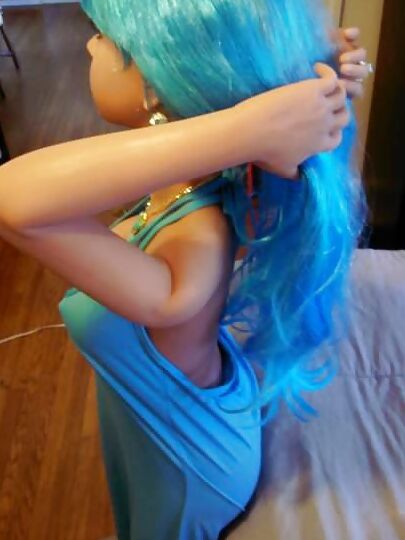 Nina's blue dress