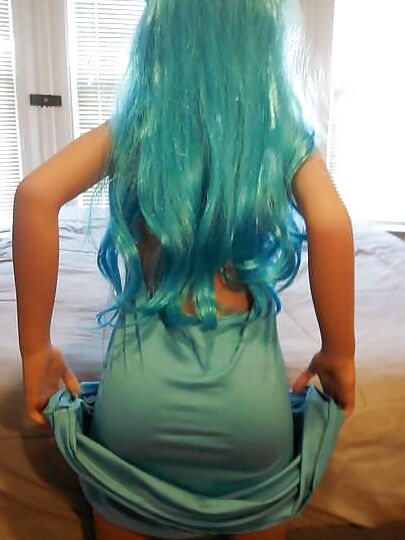 Nina's blue dress