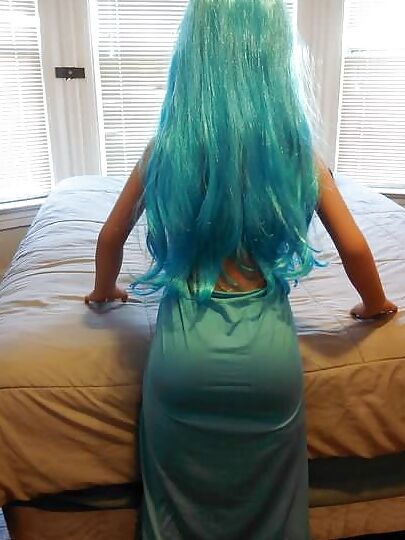 Nina's blue dress