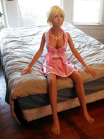 Nina in pink.