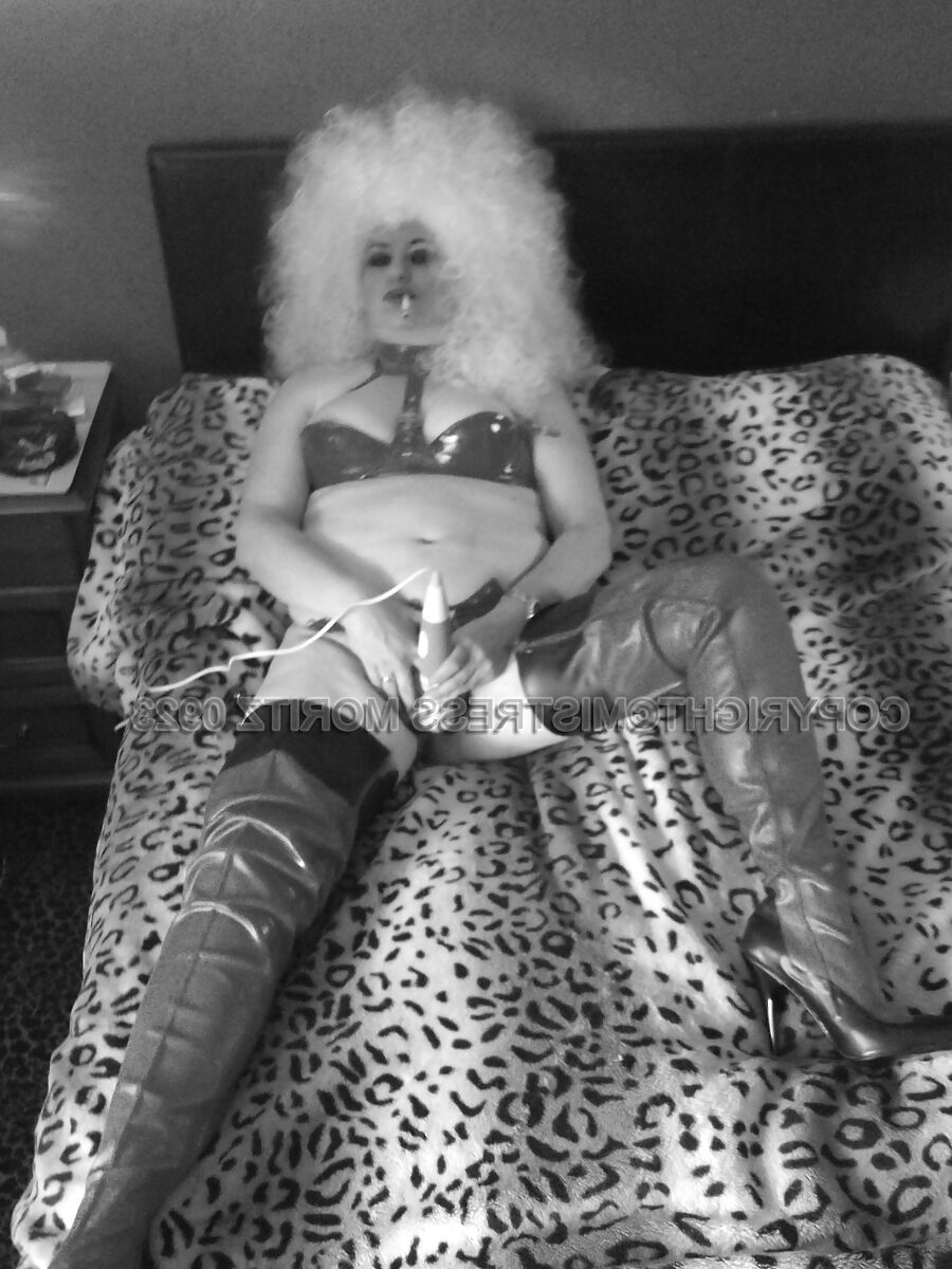 SLUTS NEW BOOTS PT1