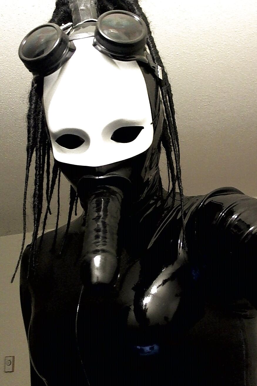 Rubber fuckdoll
