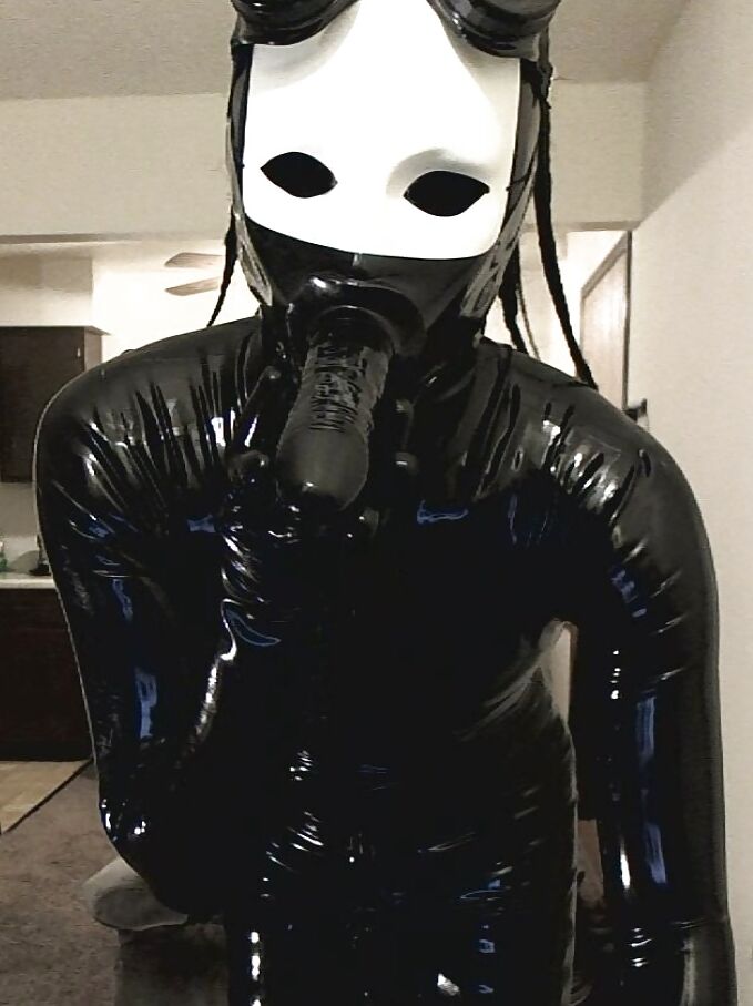 Rubber fuckdoll