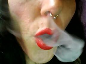 Miss Wagon - SMOKING FETISH