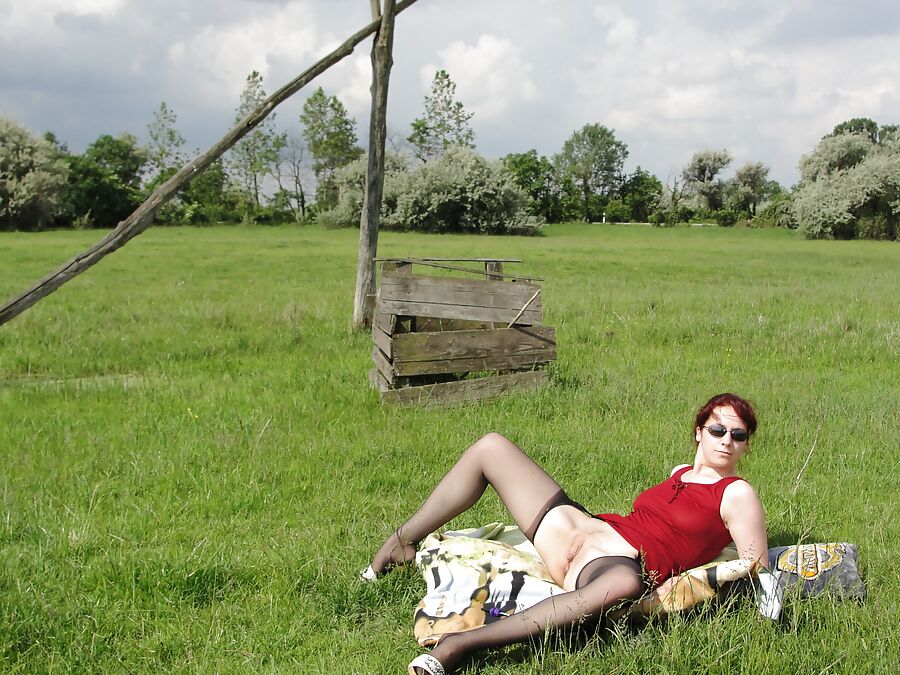 Slut Karina fisted outdoor