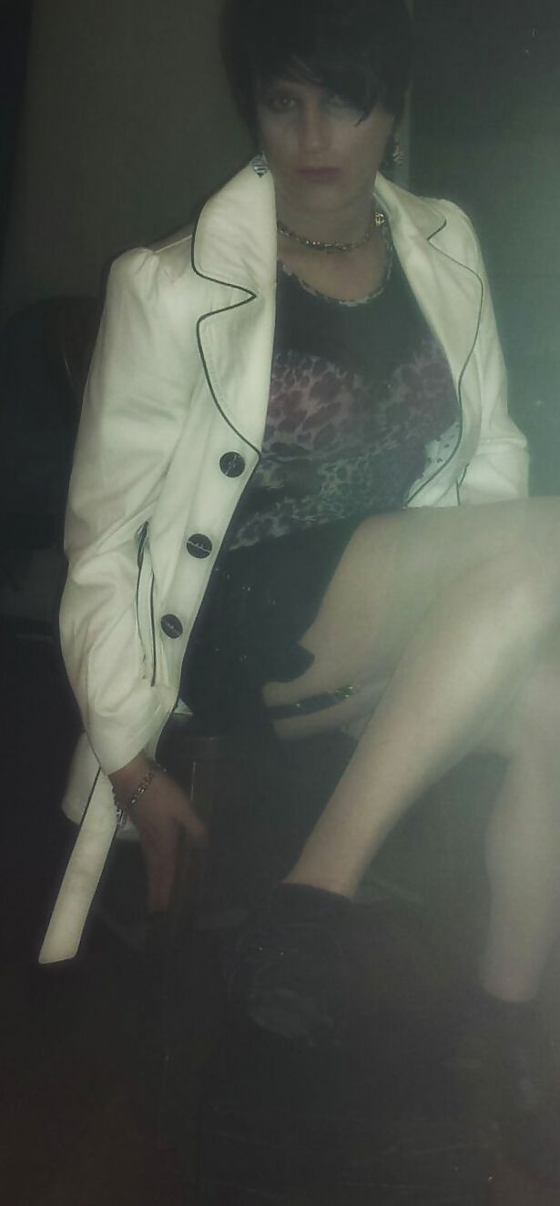 White Mac crossdresser
